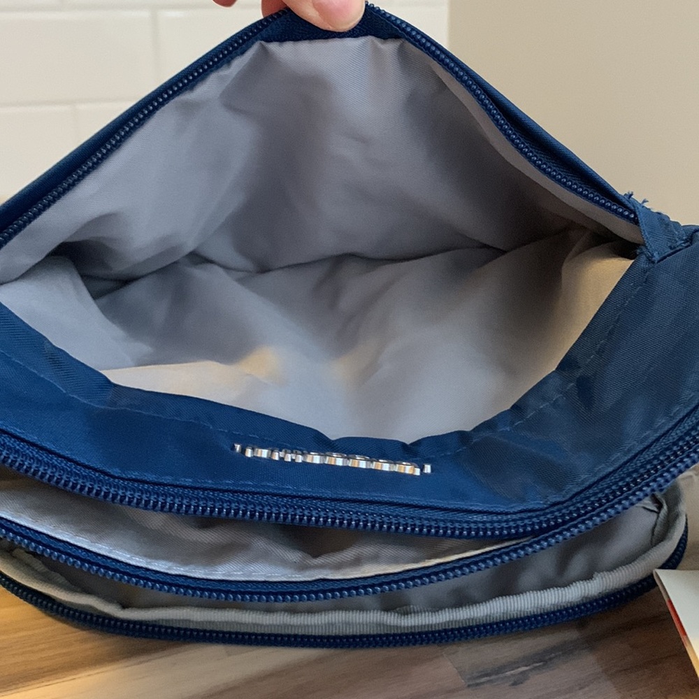 Baggallini bag NWT! - Picture 6 of 10